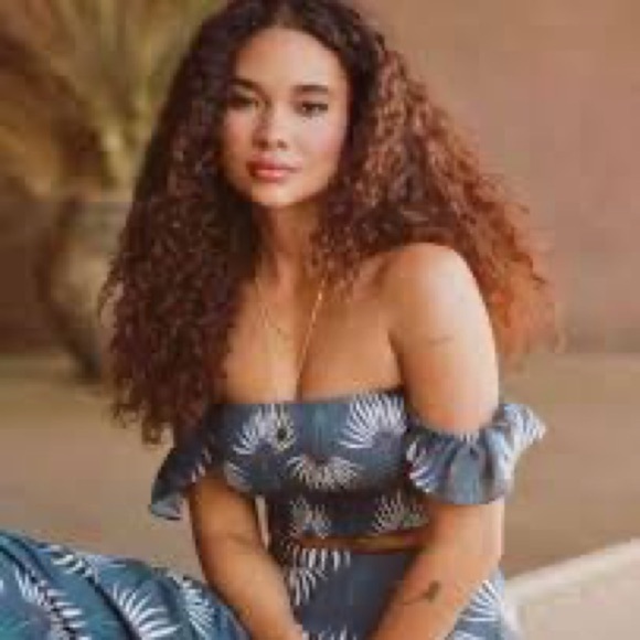 Lulu’s Blue Tropical Print Smocked Ruffled Off-shoulder Straps Bandeau Crop XS - Picture 2 of 6